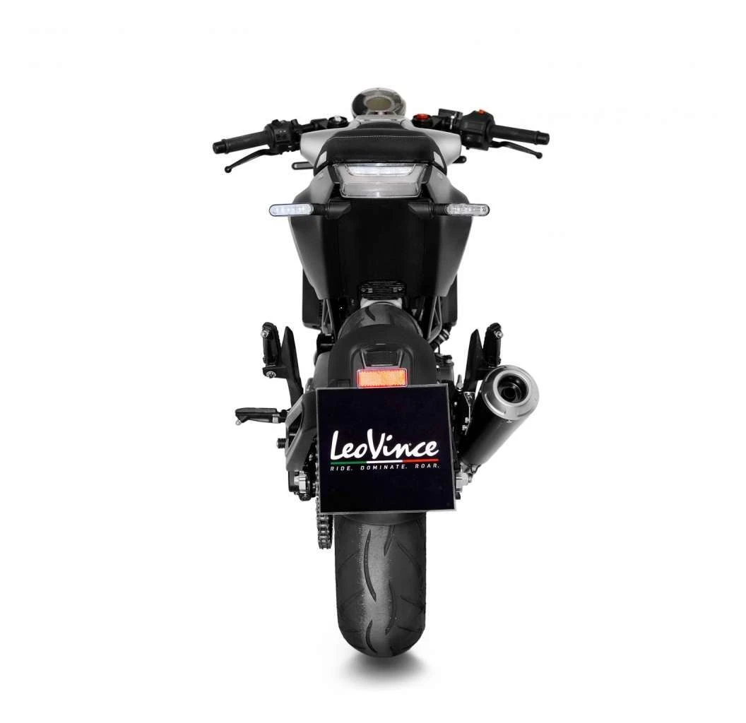 LeoVince GP One Slip-On Exhaust Husqvarna Svartpilen 401 2020-2022 6 LeoVince GP One Slip-On Exhaust Husqvarna Svartpilen 401 2020-2022 - Image 4